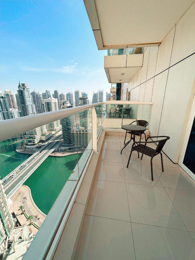 5 Star Serviced Apartment With Beach Access In The Heart Of Dubai Marina Free Welcome Gift Box Upon Arrival Екстер'єр фото