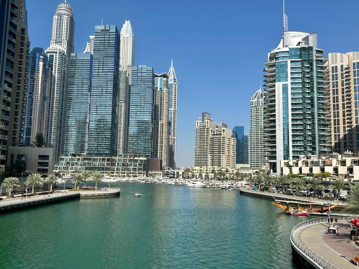 5 Star Serviced Apartment With Beach Access In The Heart Of Dubai Marina Free Welcome Gift Box Upon Arrival Екстер'єр фото