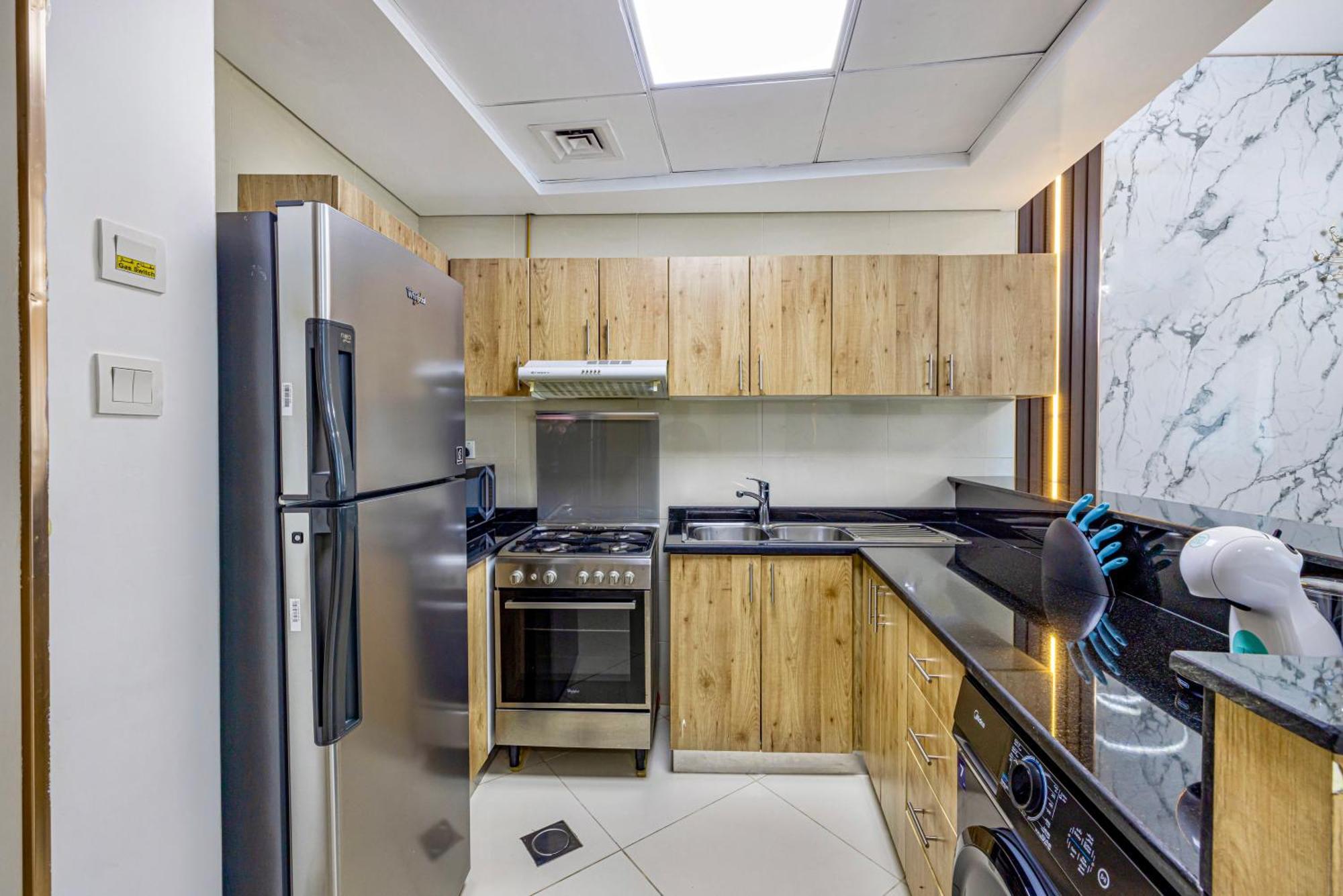 5 Star Serviced Apartment With Beach Access In The Heart Of Dubai Marina Free Welcome Gift Box Upon Arrival Екстер'єр фото